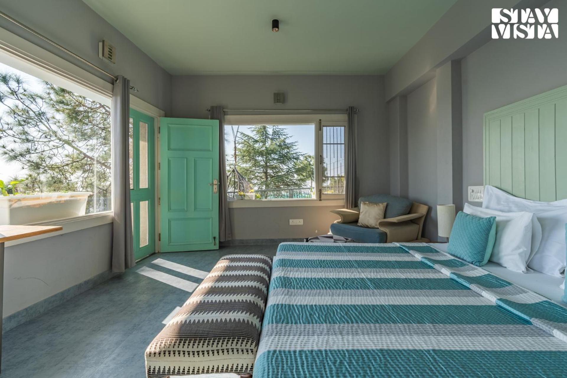Stayvista At Serene With Outdoor Bonfire Barog Exterior photo